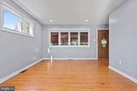 Building Photo - 309 Williams Rd