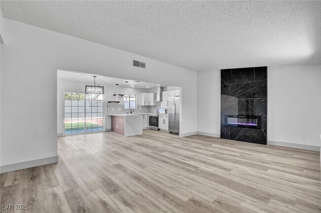 Building Photo - 4012 N Mira Ln