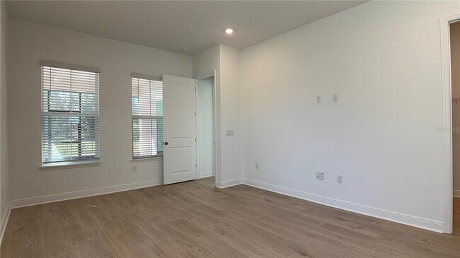 Building Photo - 14415 Crest Palm Ave