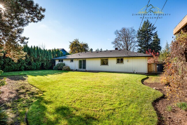 Building Photo - Amazing Cal Young Neighborhood! Beautiful ...