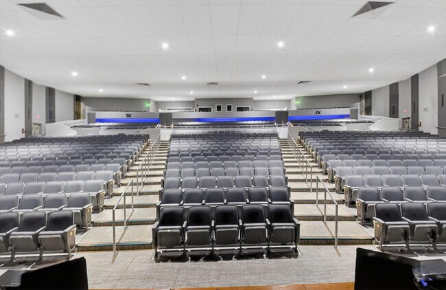 Building Photo - 177 Fanshaw E