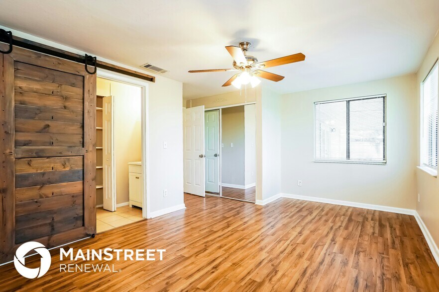 Building Photo - 17192 Phlox Dr