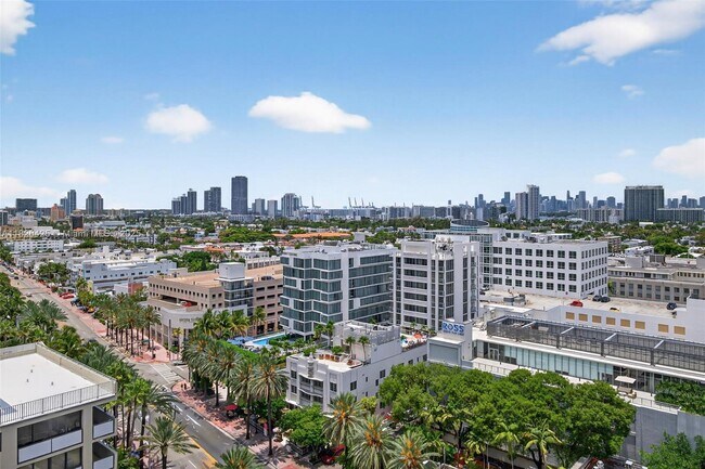 Building Photo - 100 Lincoln Rd
