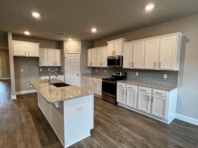 Building Photo - 10498 S Redland St