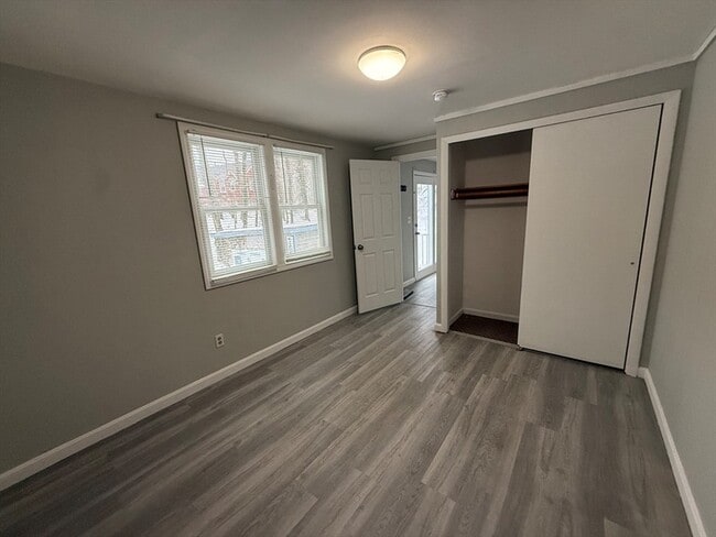 Building Photo - 176 Court St