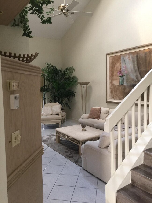 Building Photo - 7770 La Mirada Dr