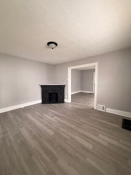 Building Photo - 156 Arthur Ave