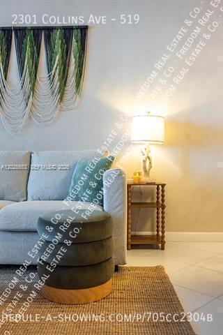 Building Photo - 2301 Collins Ave