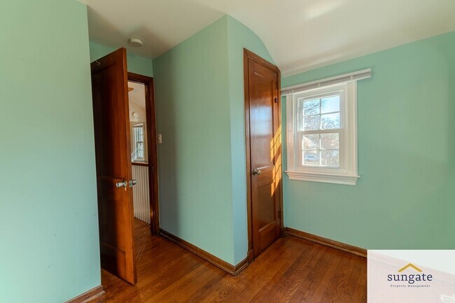 Building Photo - 5615 Queens Chapel Rd