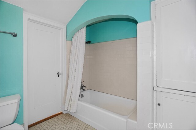 Building Photo - 6211 Warner Dr