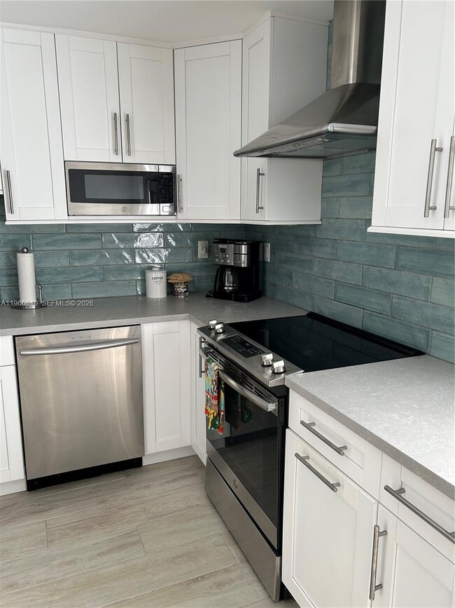 Building Photo - 5555 Ludlam Rd