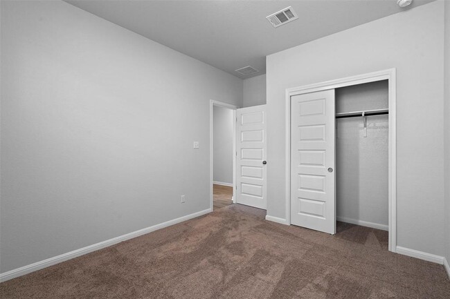 Building Photo - 2409 Lucy Axel Ln