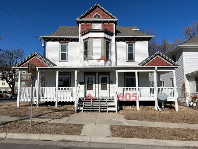Primary Photo - 422/424 W 12th St