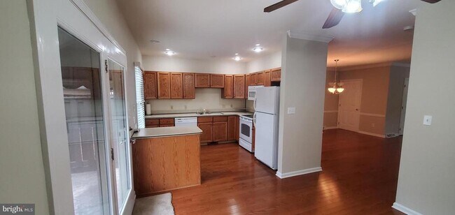 Building Photo - 121 Wyndham Way
