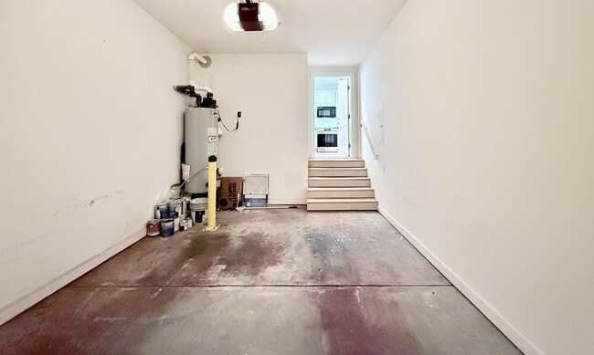 Building Photo - 402 Presque Isle Ln