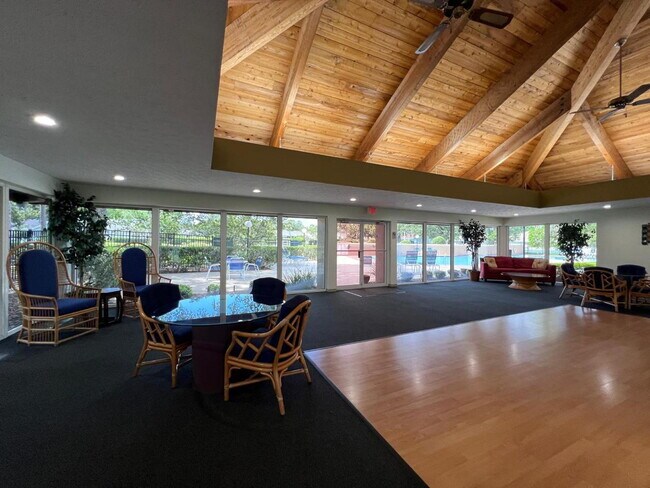 Building Photo - Beautiful 3 BD 2 BATH Home in Gated Community