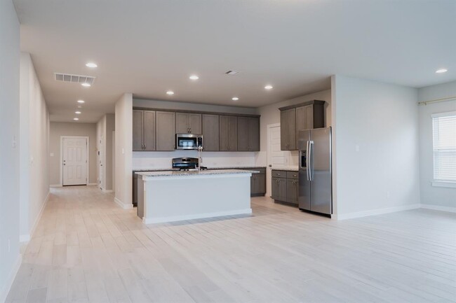 Building Photo - 11400 Comano Dr