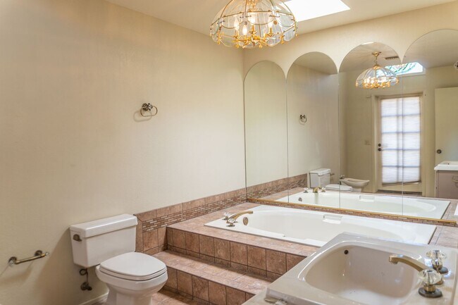 Building Photo - Spacious 3-Bedroom, 4-Bath Vintage Home wi...