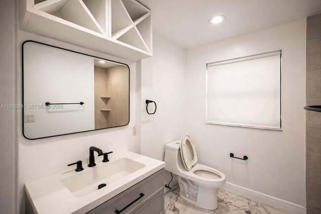 Building Photo - 2413 Nassau Ln