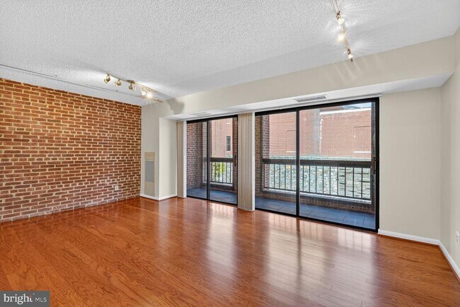 Building Photo - 3225 Grace St NW