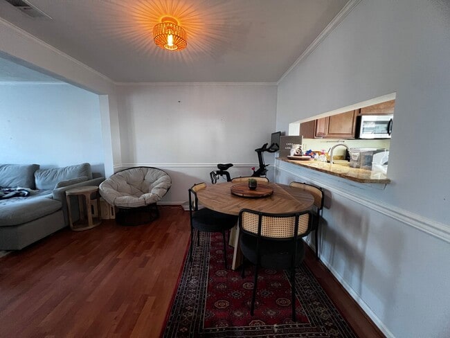 Building Photo - Come see this gorgeous townhouse in the desirable Ocean Lakes community!