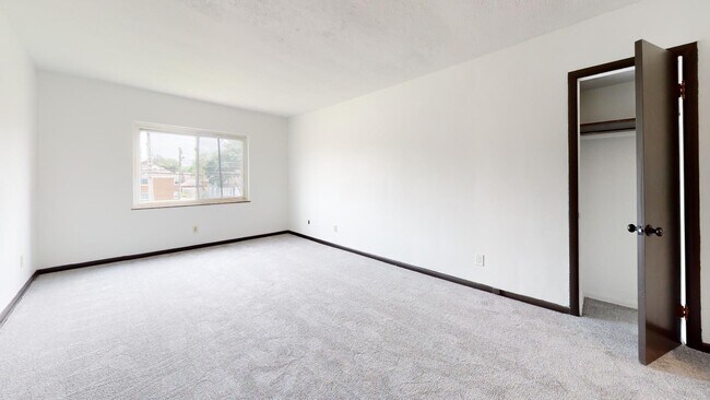 Building Photo - Parma - Ridgewood Lofts - 2 Bedroom - 1 Bath