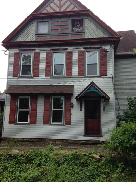 Building Photo - 37 Campbell St