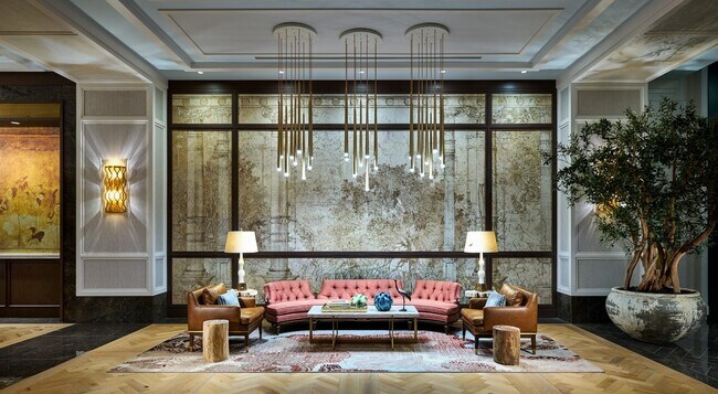 Building Photo - 707 Marston St