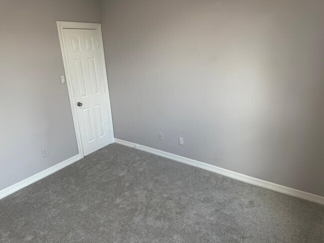 Building Photo - 10366 Panther Point Dr