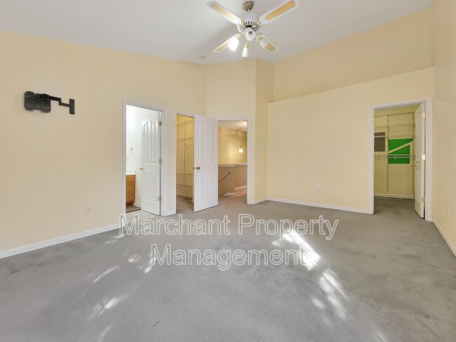 Building Photo - 525 Fagin Cir