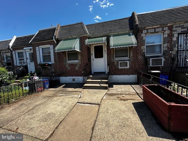 Building Photo - 5241 Ditman St