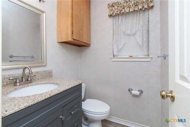 Building Photo - 524 Neches St