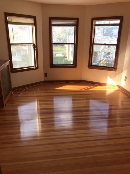 living room - 15 Norfolk Ave