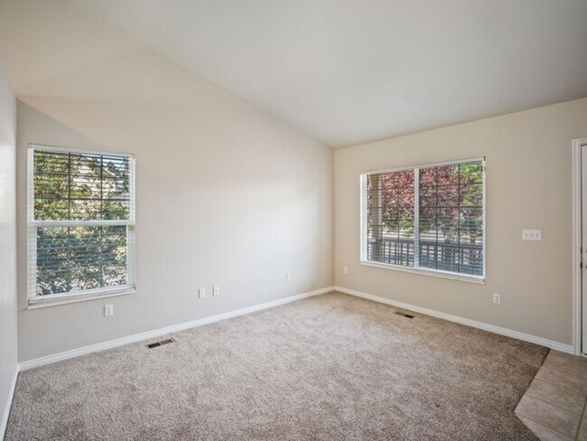 Building Photo - 1602 W Rockbridge Dr
