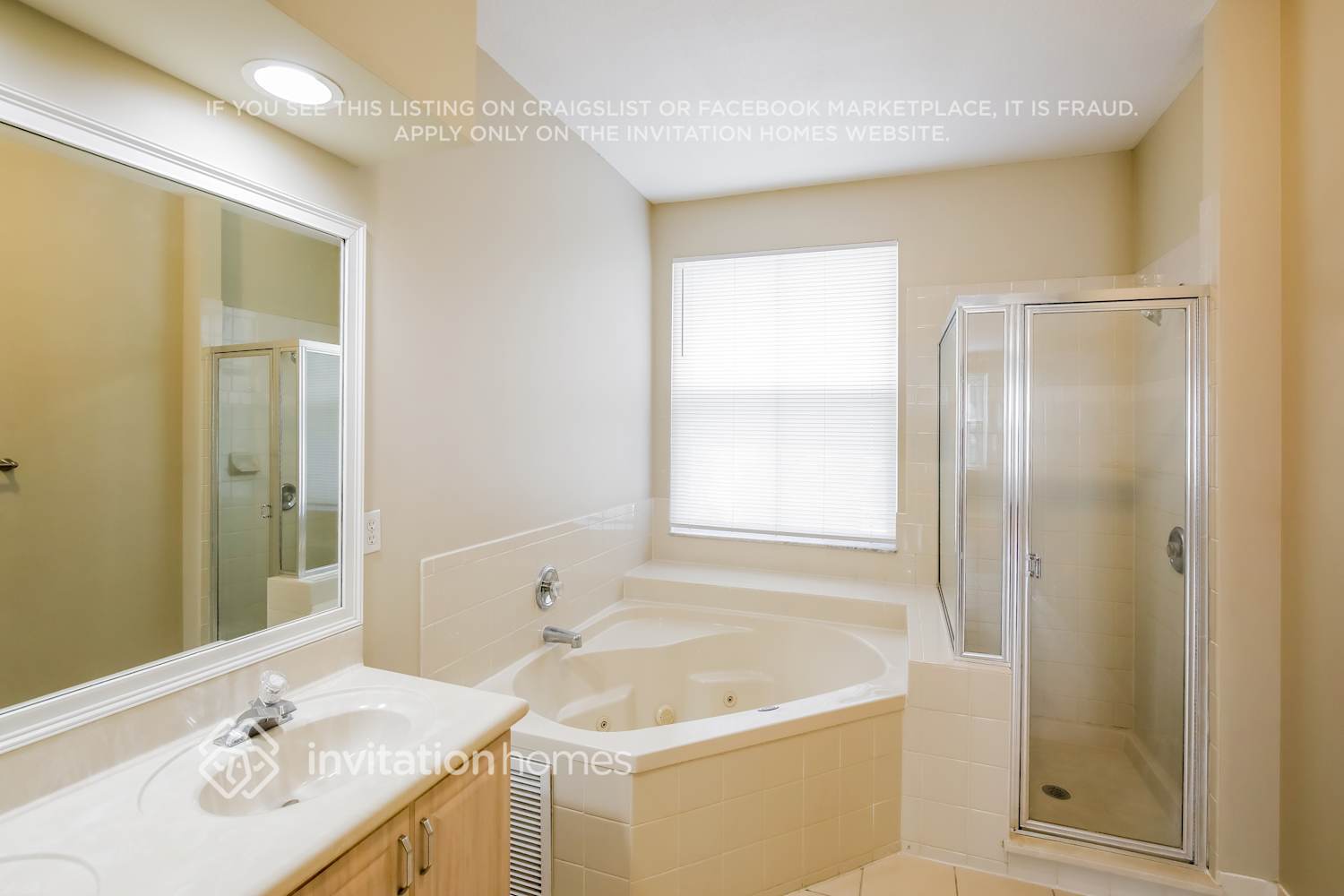 Building Photo - 4928 SW 38th Way