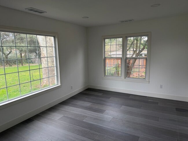 Building Photo - 8632-8636 Sunset Avenue