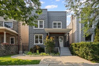 Building Photo - 3751 W Irving Park Rd