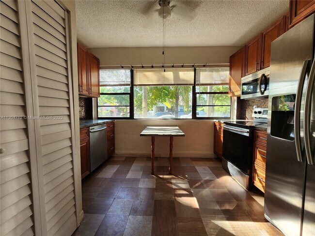 Building Photo - 8295 NE 3rd Ave  1 Miami Fl 33138