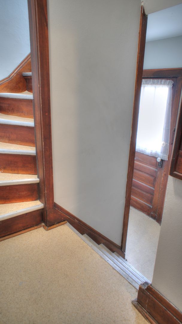 Building Photo - 2865 N Frederick Ave