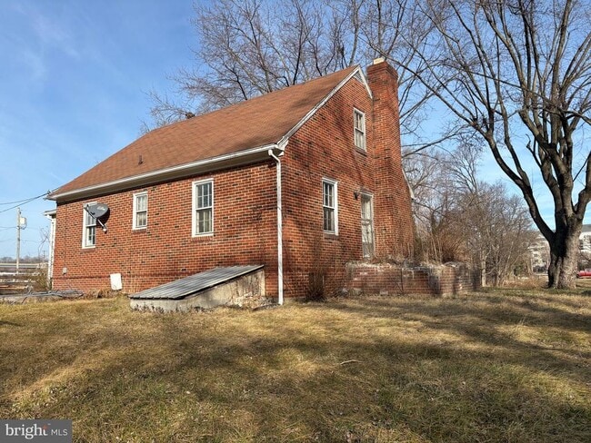 Building Photo - 1983 Northwestern Turnpike