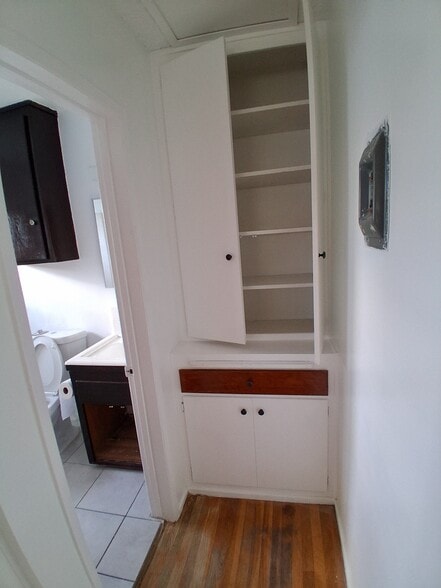 Building Photo - 7623 Bright Ave