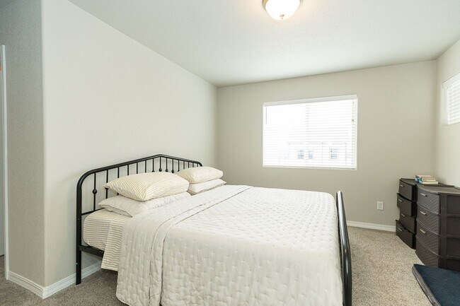 Building Photo - 4535 Samaritan Lp