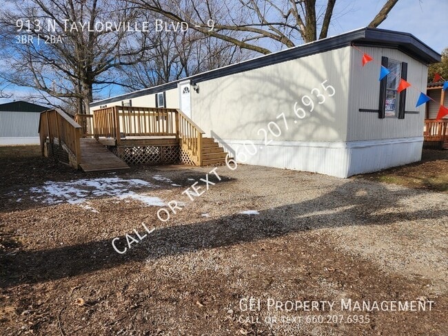 Building Photo - 913 N Taylorville Blvd