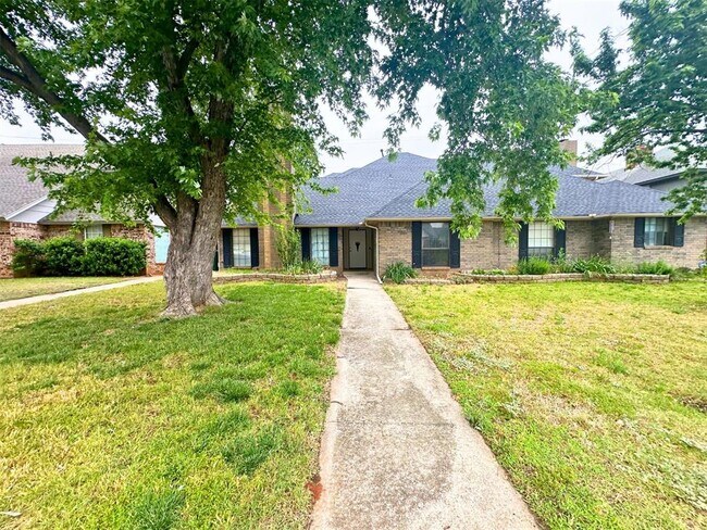 Building Photo - 6913 N Spinnaker Ln