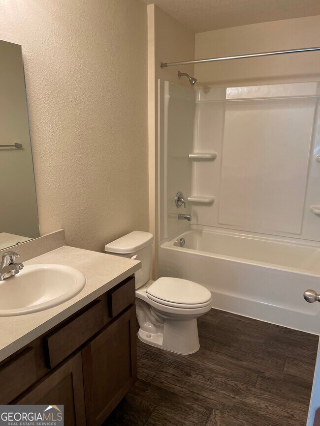 Building Photo - 127 Teakwood Dr