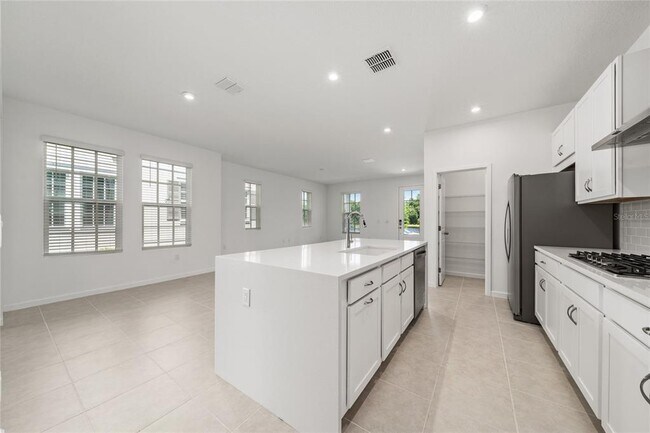 Building Photo - 2402 Celebration Blvd
