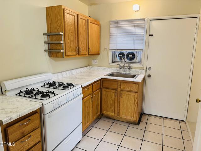 Building Photo - 9173 Las Tunas Dr