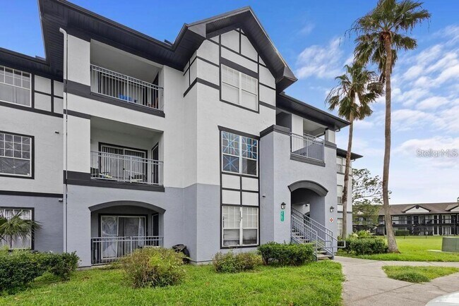 Building Photo - 3701 Castle Pines Ln