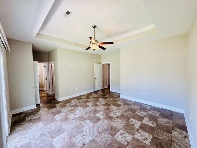 Building Photo - 1501 Ferney Dr