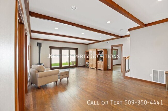 Building Photo - 4839 Rd 6.5 NE